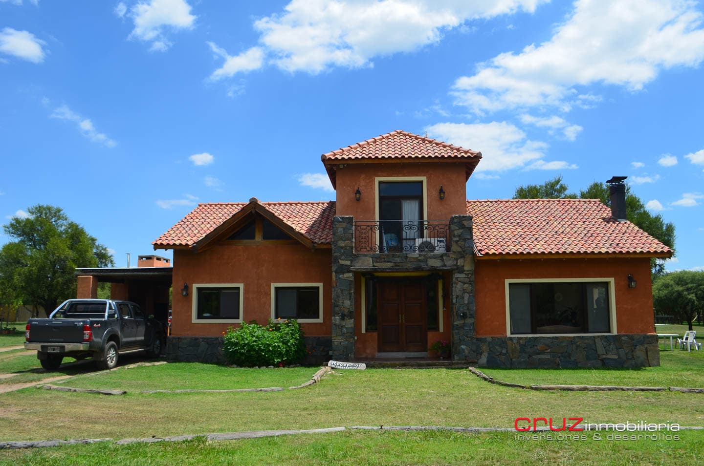 Importante Complejo de Cabañas en Cortaderas - imagen 8