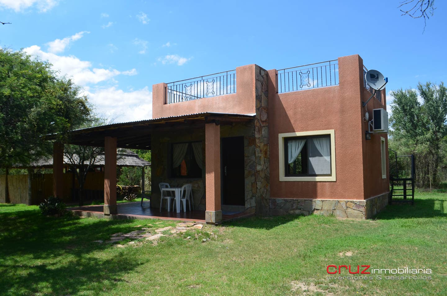 Importante Complejo de Cabañas en Cortaderas - imagen 23