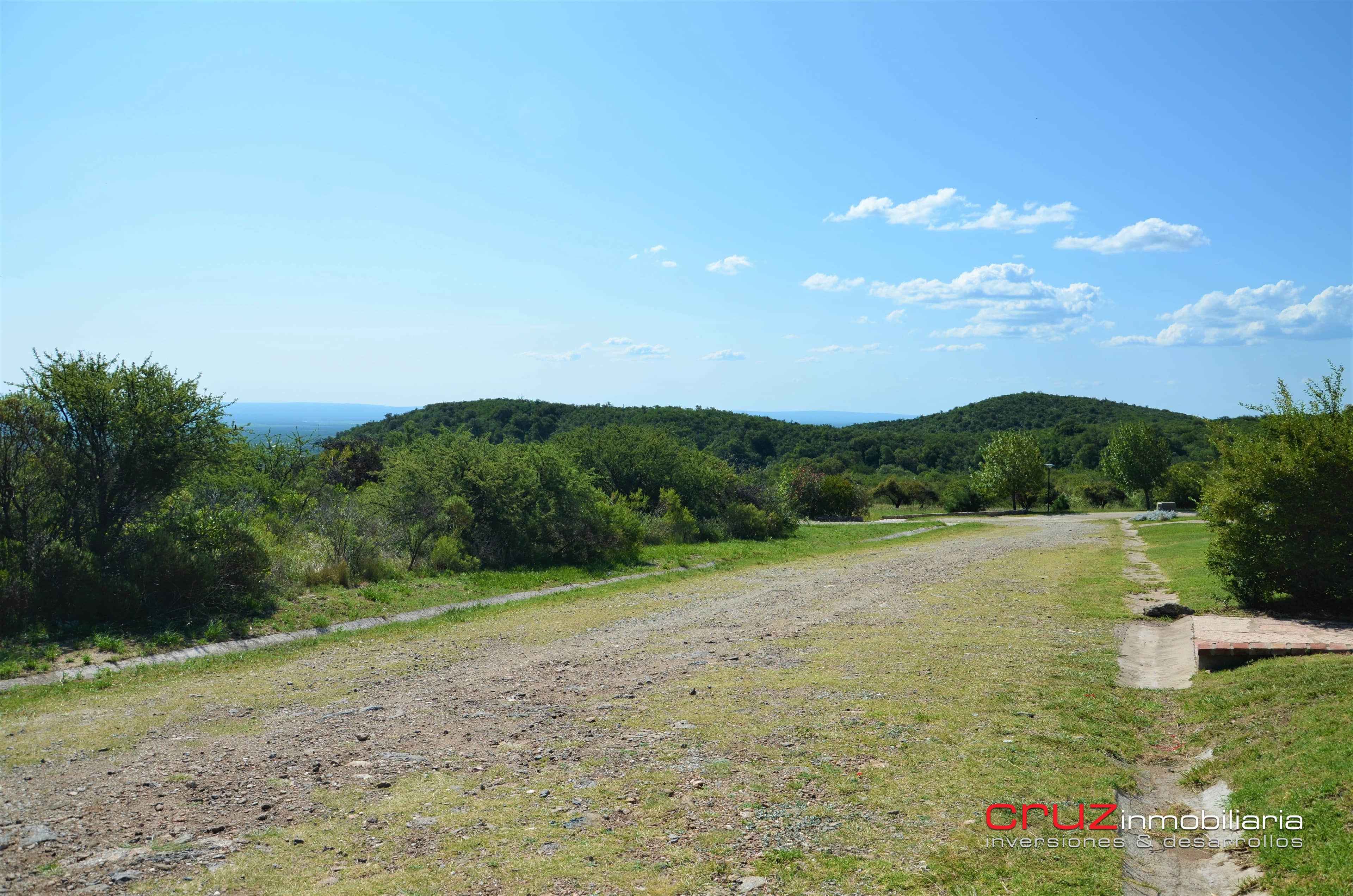 Lote de 1590m2 en Barrio Las Cascadas - imagen 3