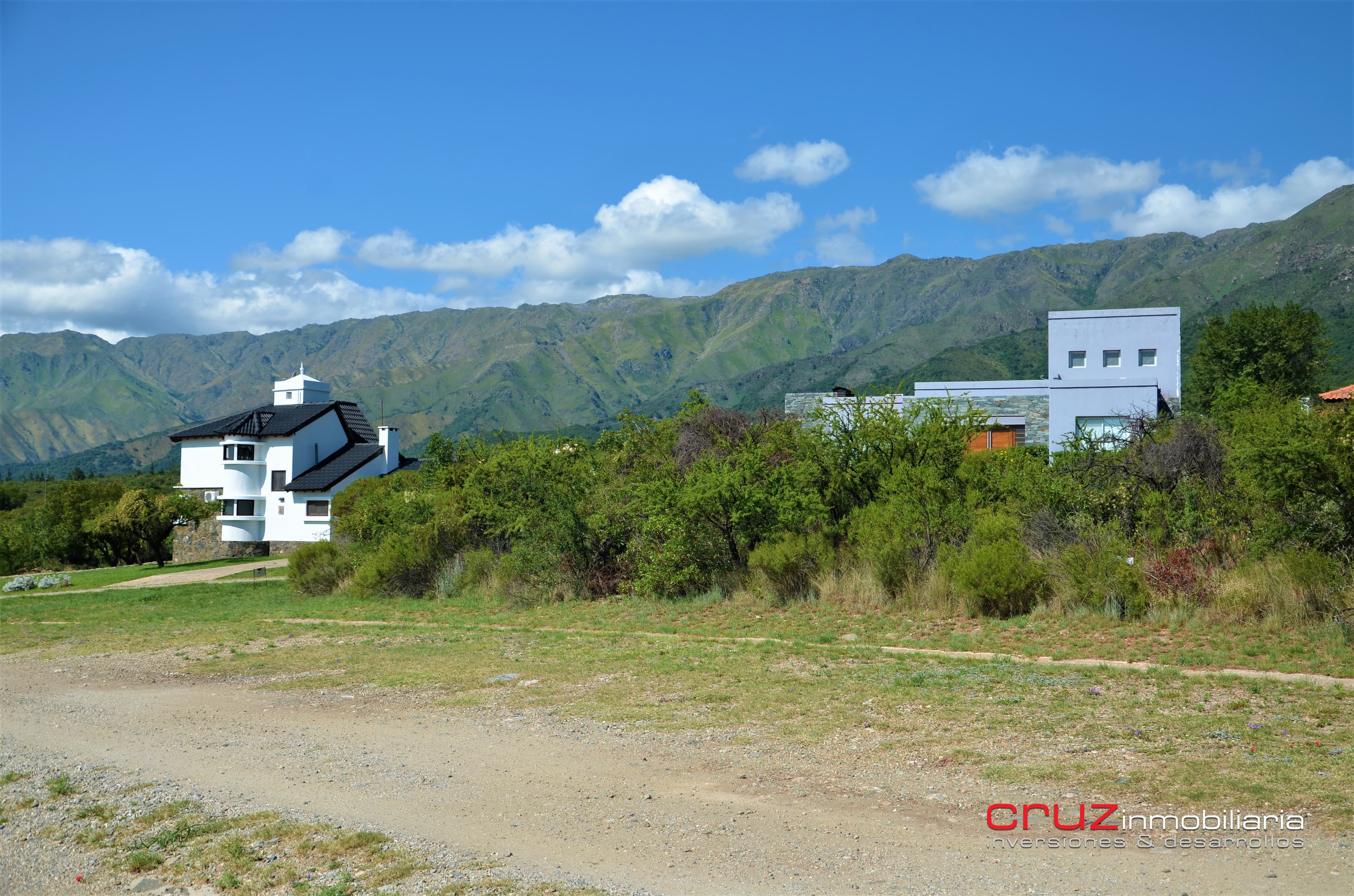 Lote de 1590m2 en Barrio Las Cascadas - imagen 6