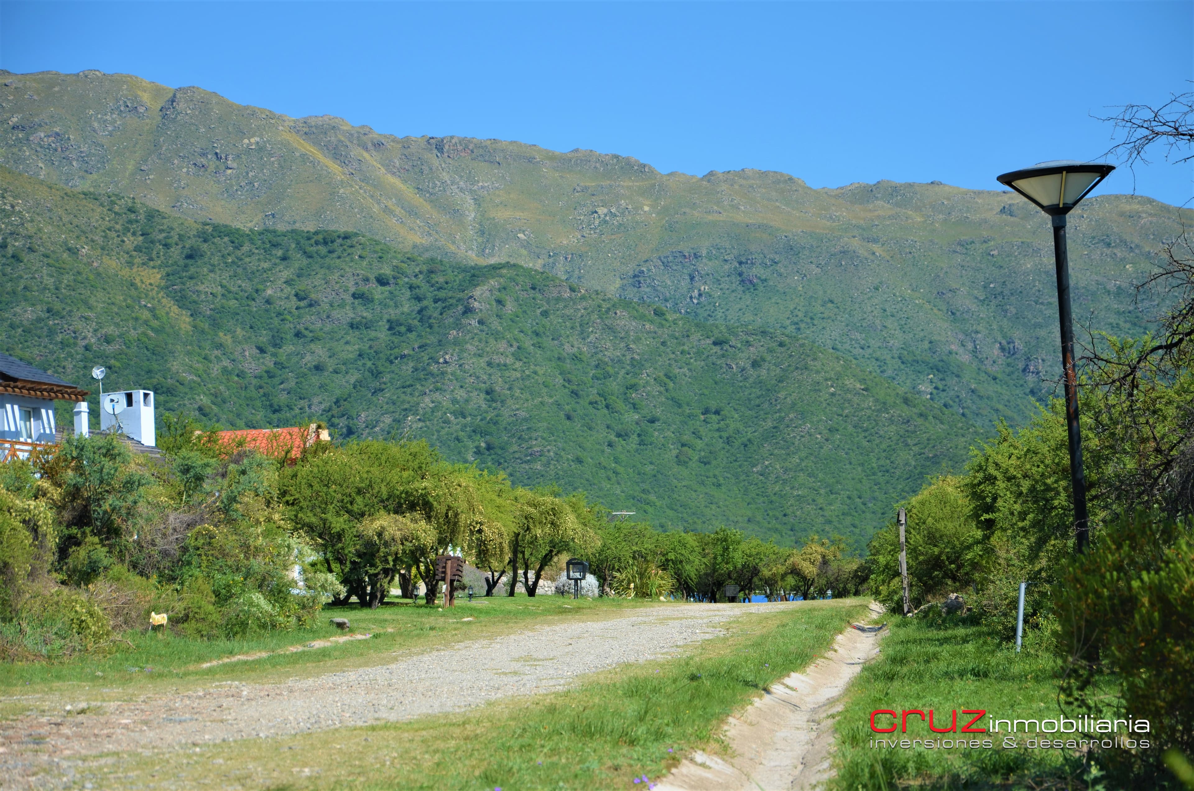 Lote de 1590m2 en Barrio Las Cascadas