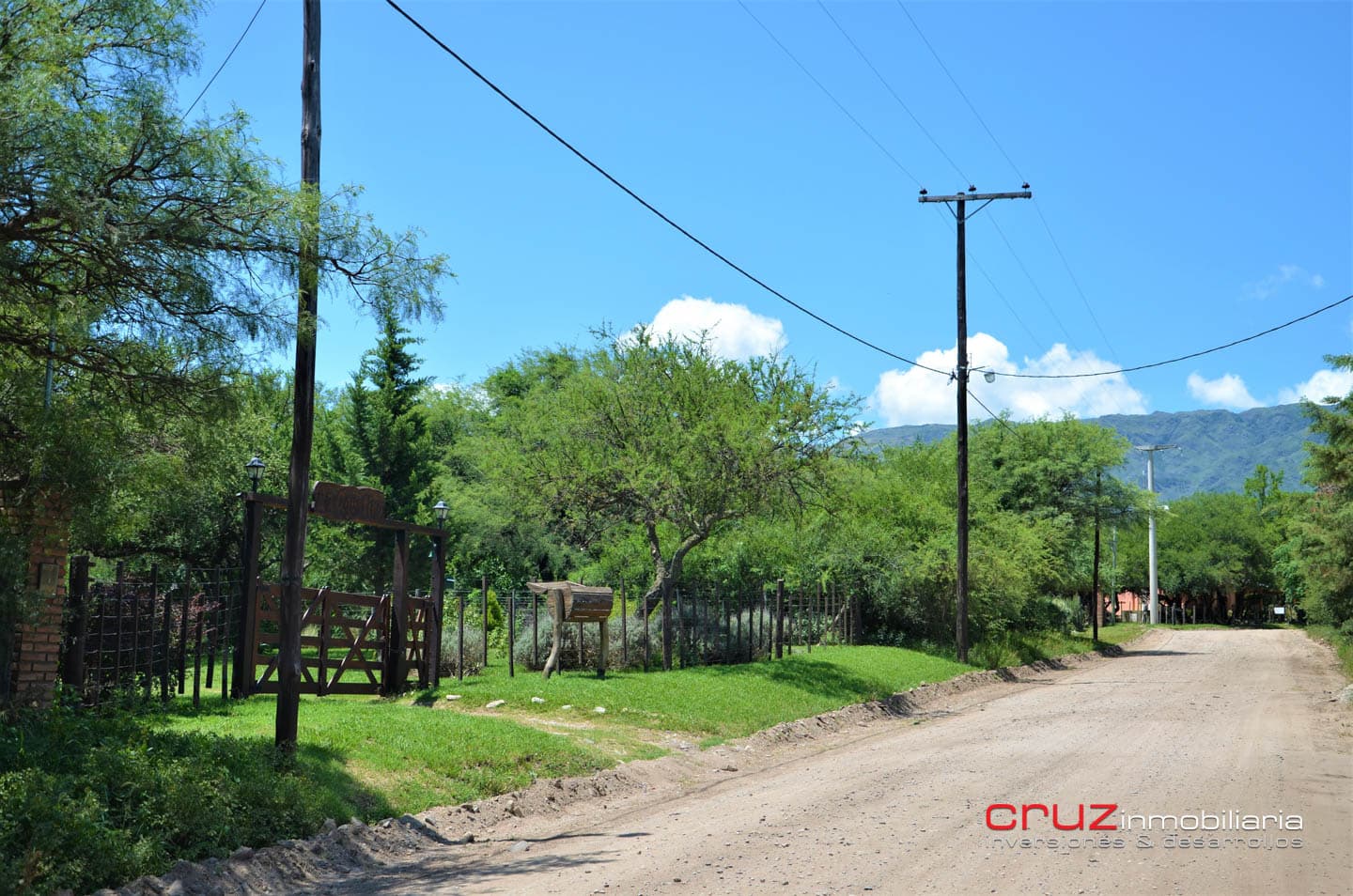 Lote de 2043m2 en Zona Alta de Carpintería - imagen 4