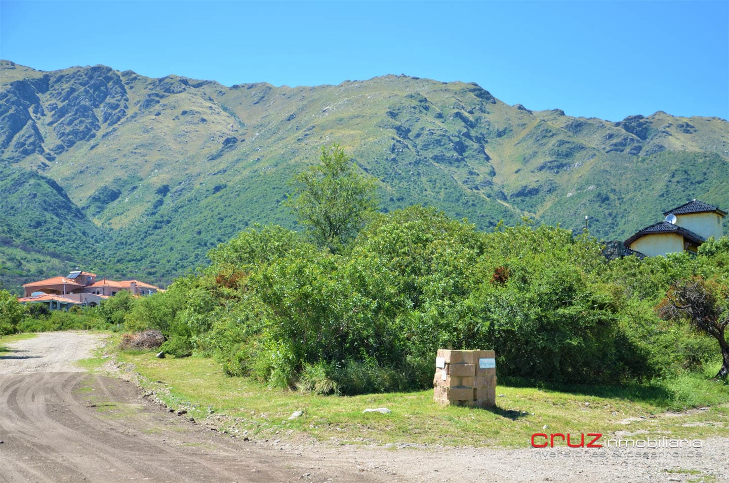 Lote de 1065m2 en Barrio Las Cascadas