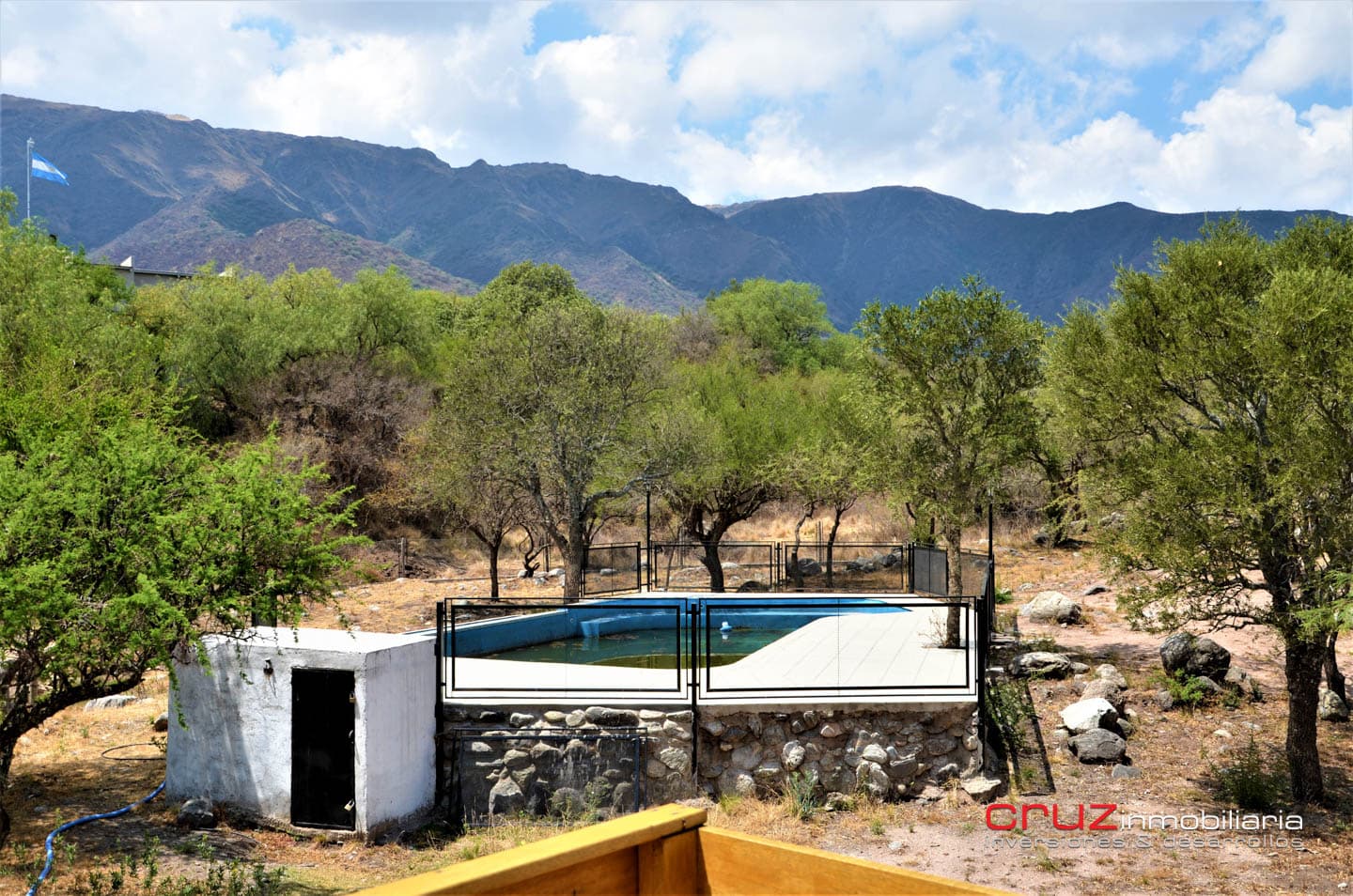 Complejo de Cabañas en Cortaderas - imagen 24