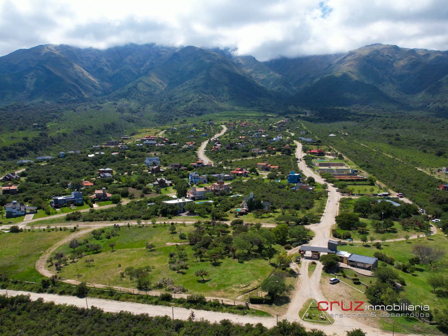 Lote de 1121m2 en Barrio Las Cascadas - Carpintería