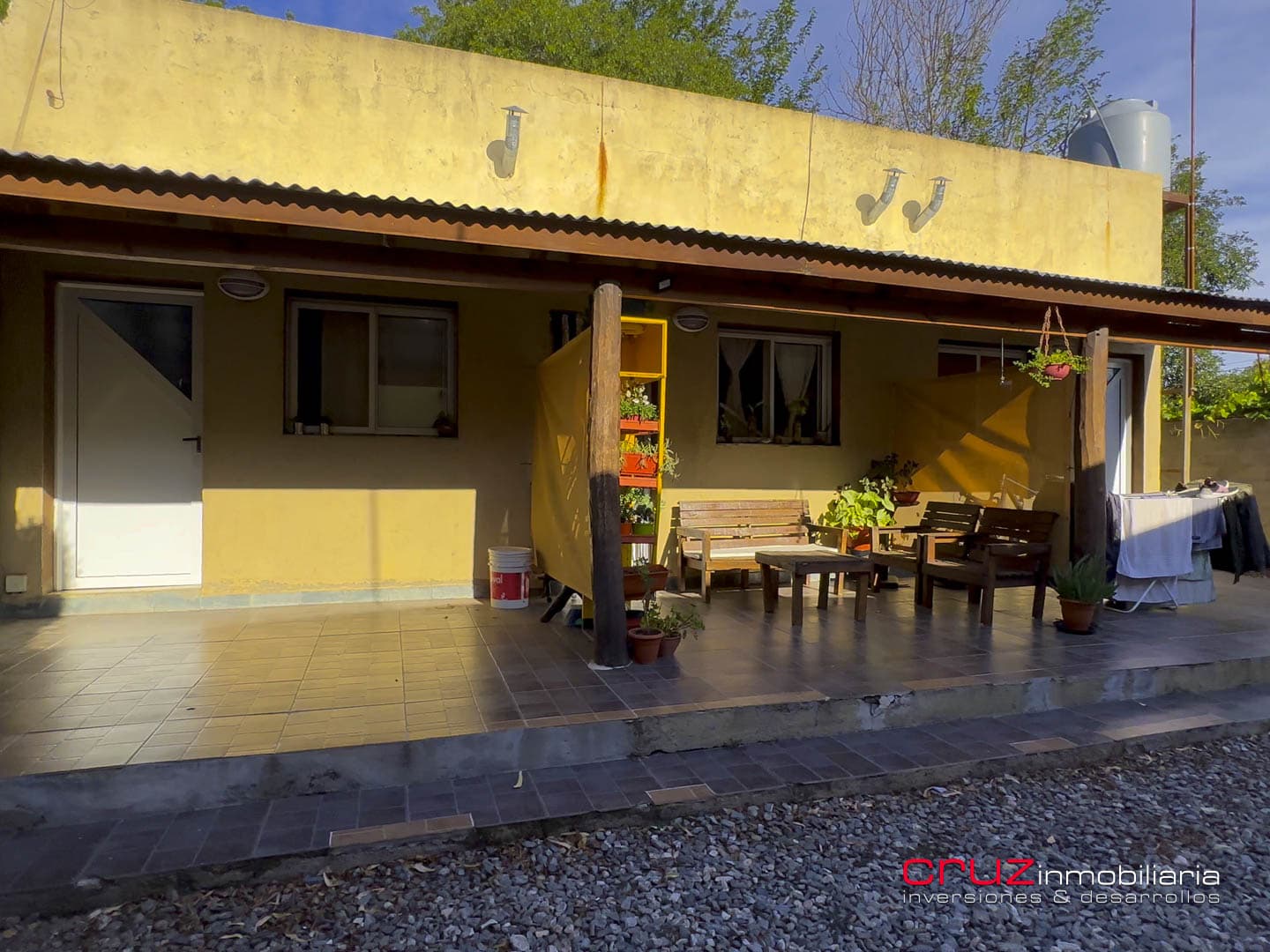 2 Locales y 3 departamentos en Av Norte - imagen 6