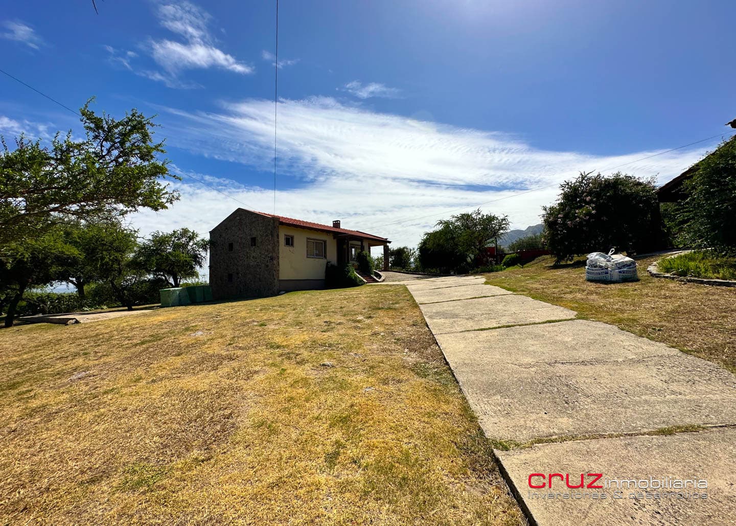 Complejo de 462m2 en Zona alta de Cerro de Oro