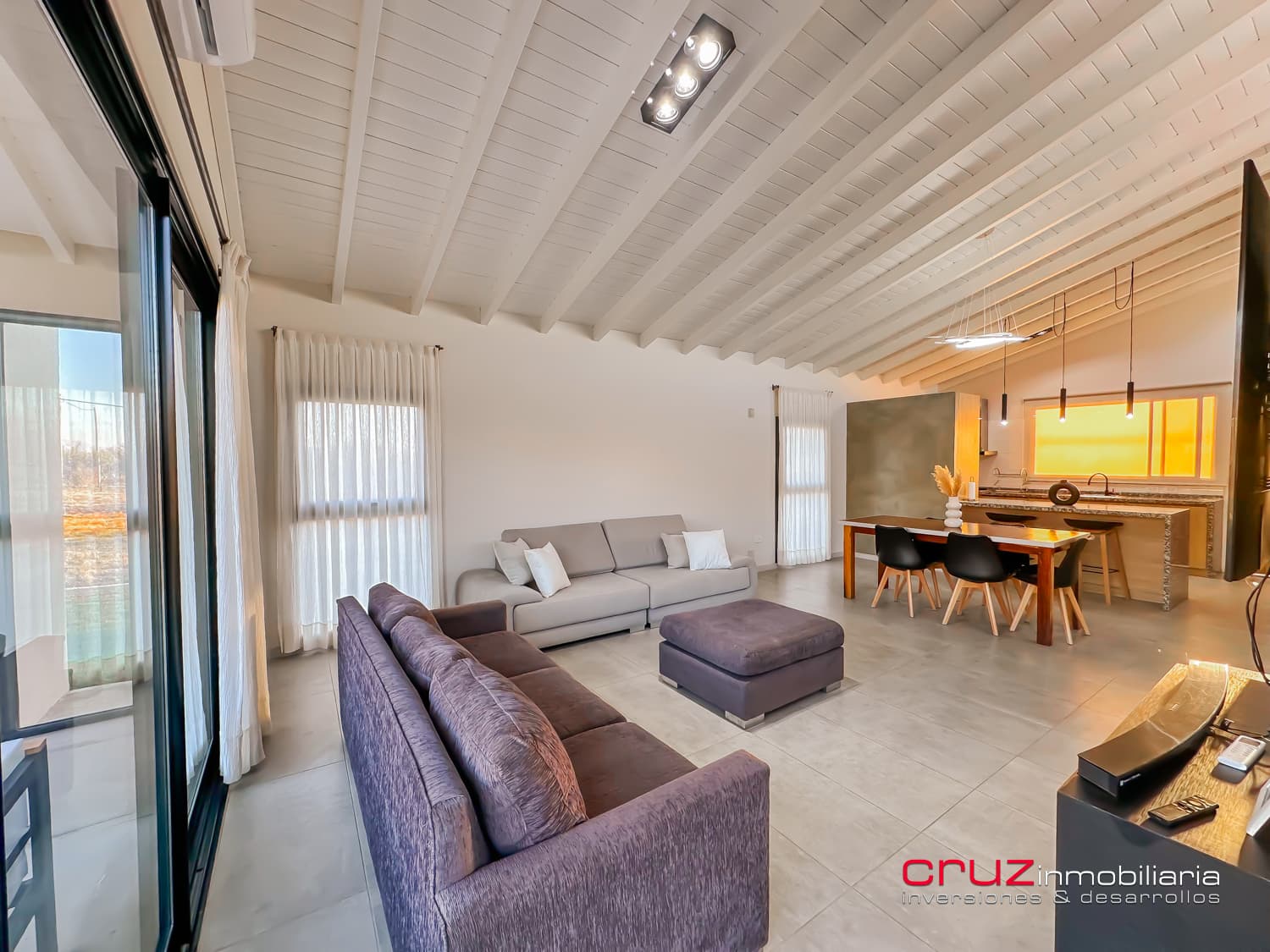Casa de 215m2 con Piscina - Barrio La Arbolada - imagen 11