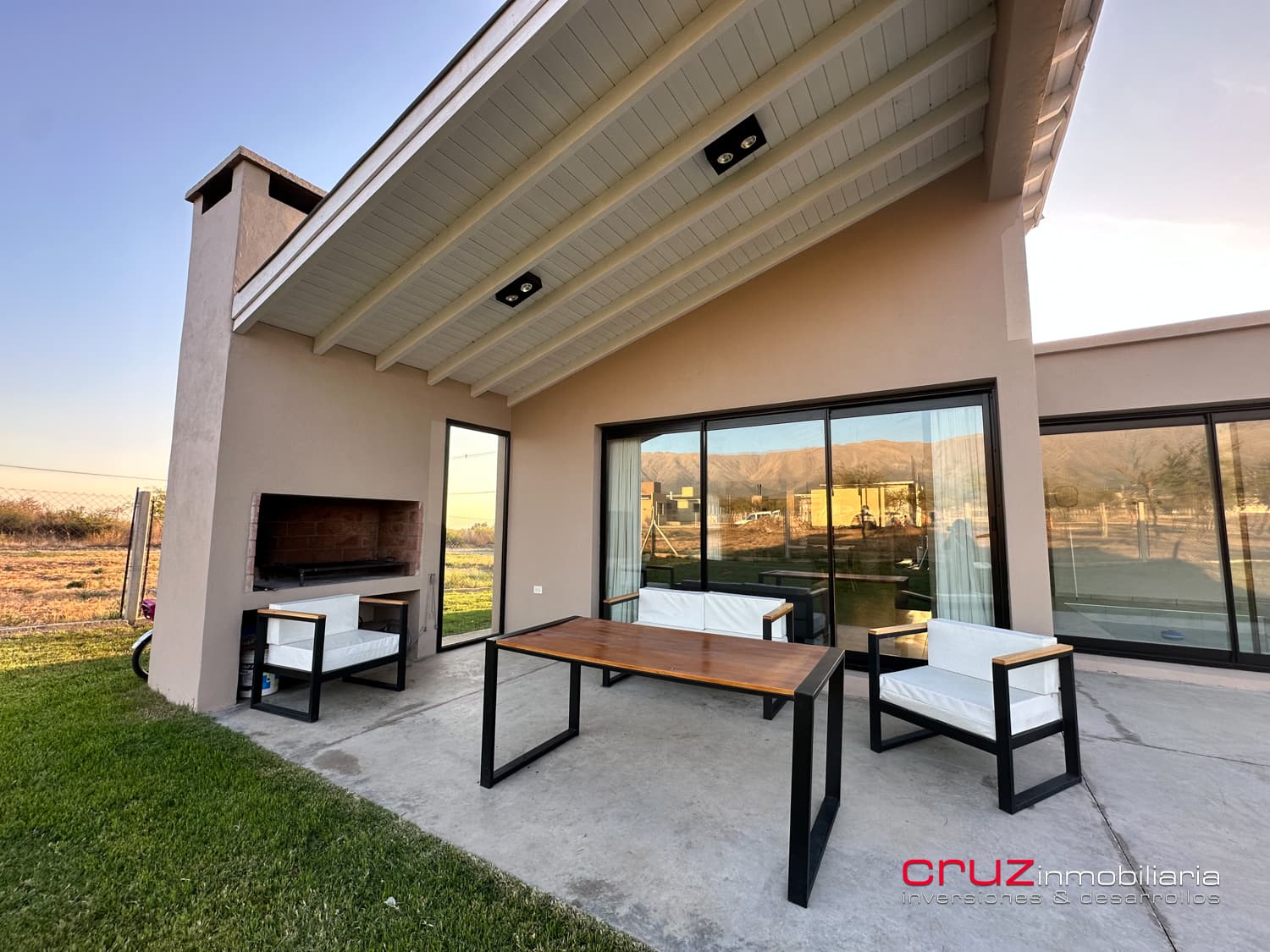 Casa de 215m2 con Piscina - Barrio La Arbolada - imagen 33