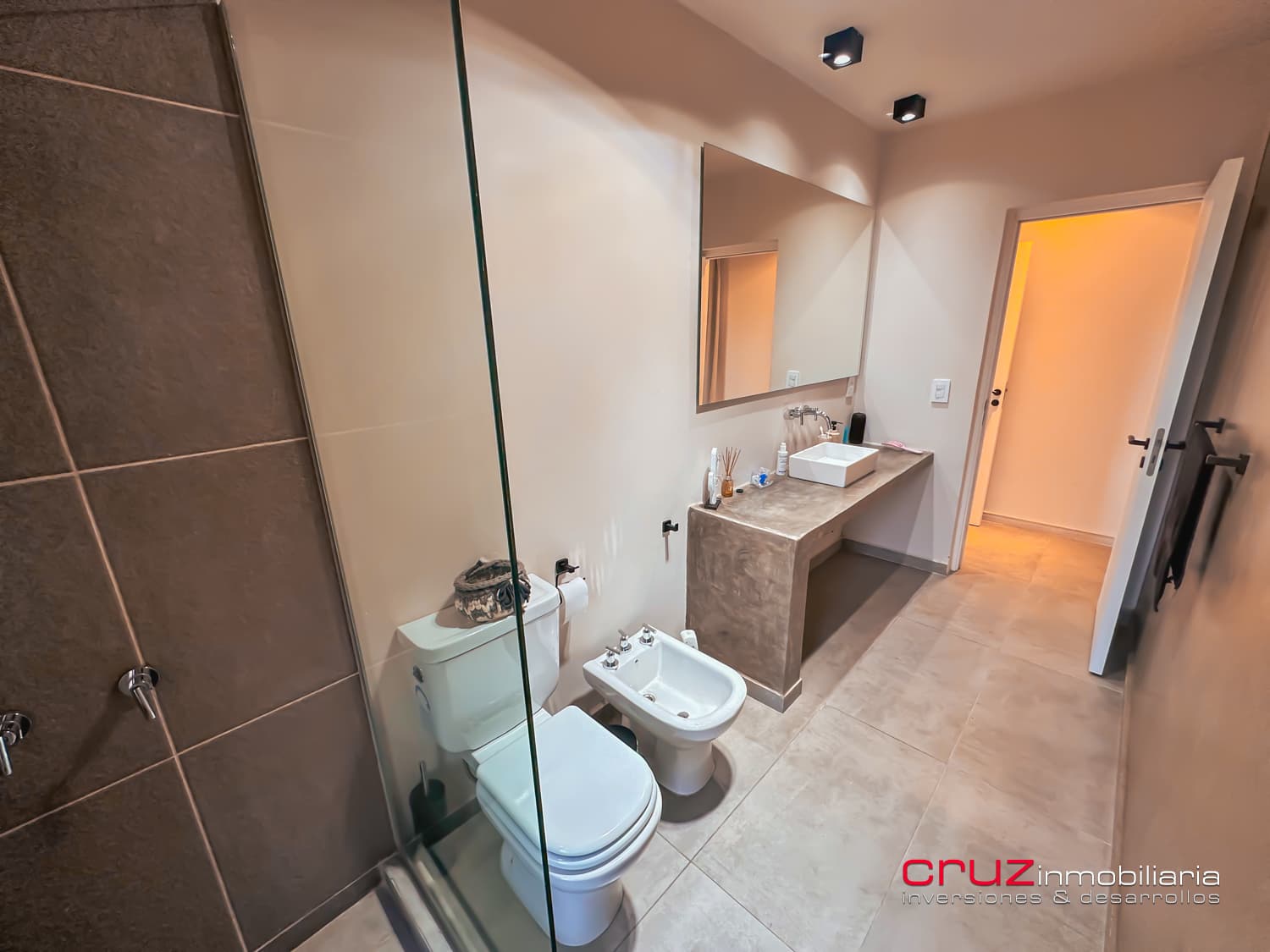 Casa de 215m2 con Piscina - Barrio La Arbolada - imagen 28