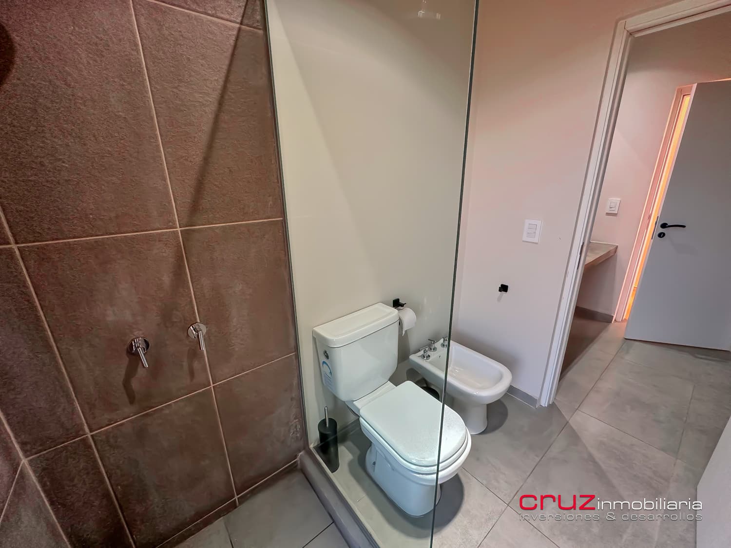 Casa de 215m2 con Piscina - Barrio La Arbolada - imagen 23