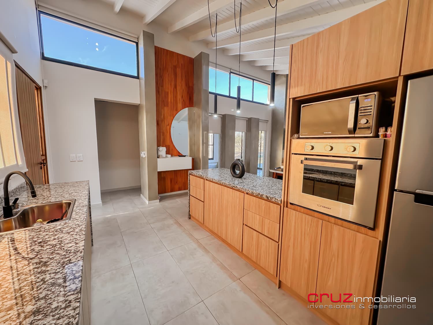 Casa de 215m2 con Piscina - Barrio La Arbolada - imagen 7