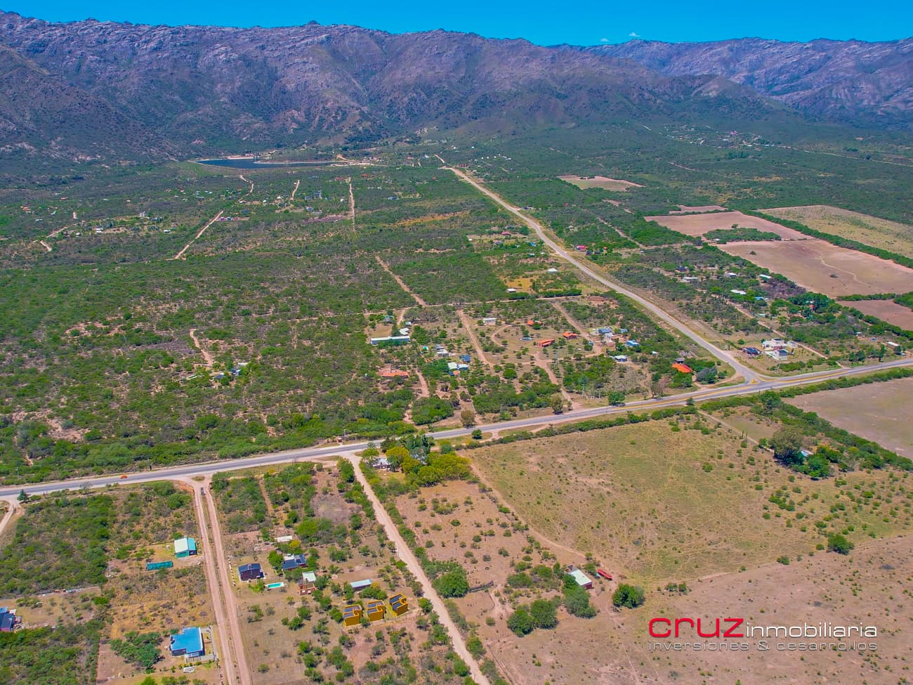 Complejo de 3 cabañas en Zona del Dique Piscu Yaco 147m2