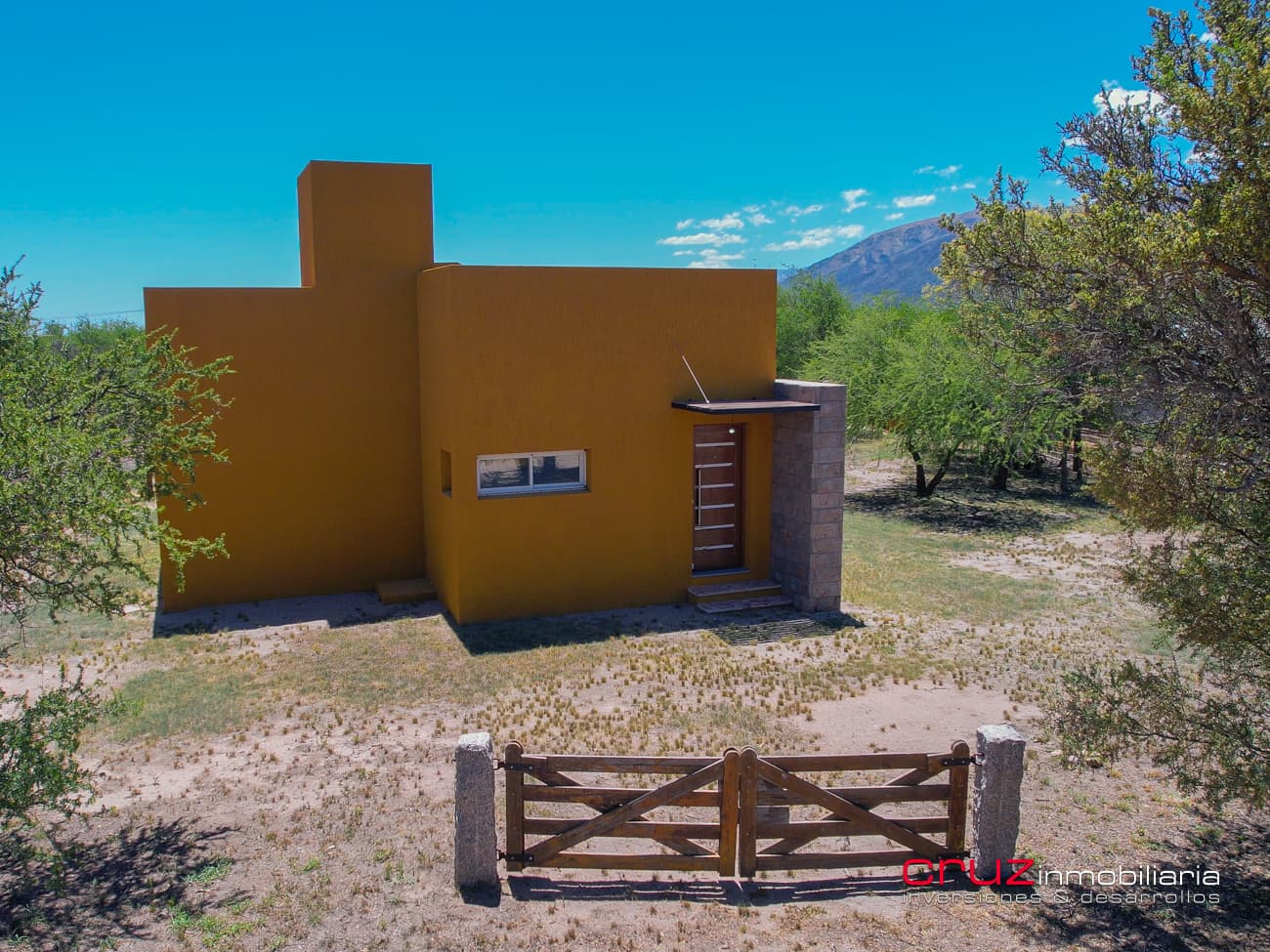 Complejo de 3 cabañas en Zona del Dique Piscu Yaco 147m2 - imagen 3