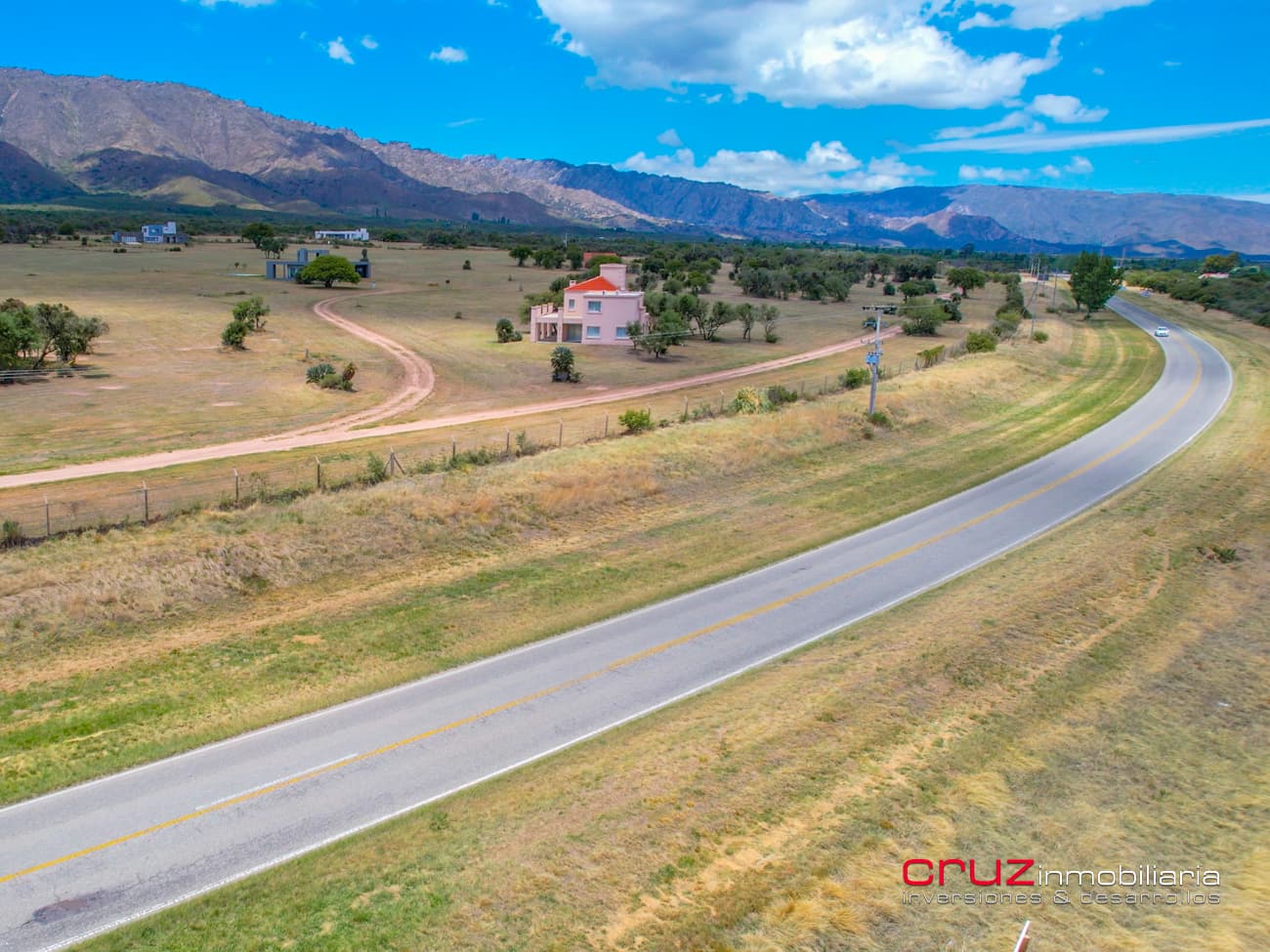 Campo de 21HA en Villa Larca sobre RUTA 1