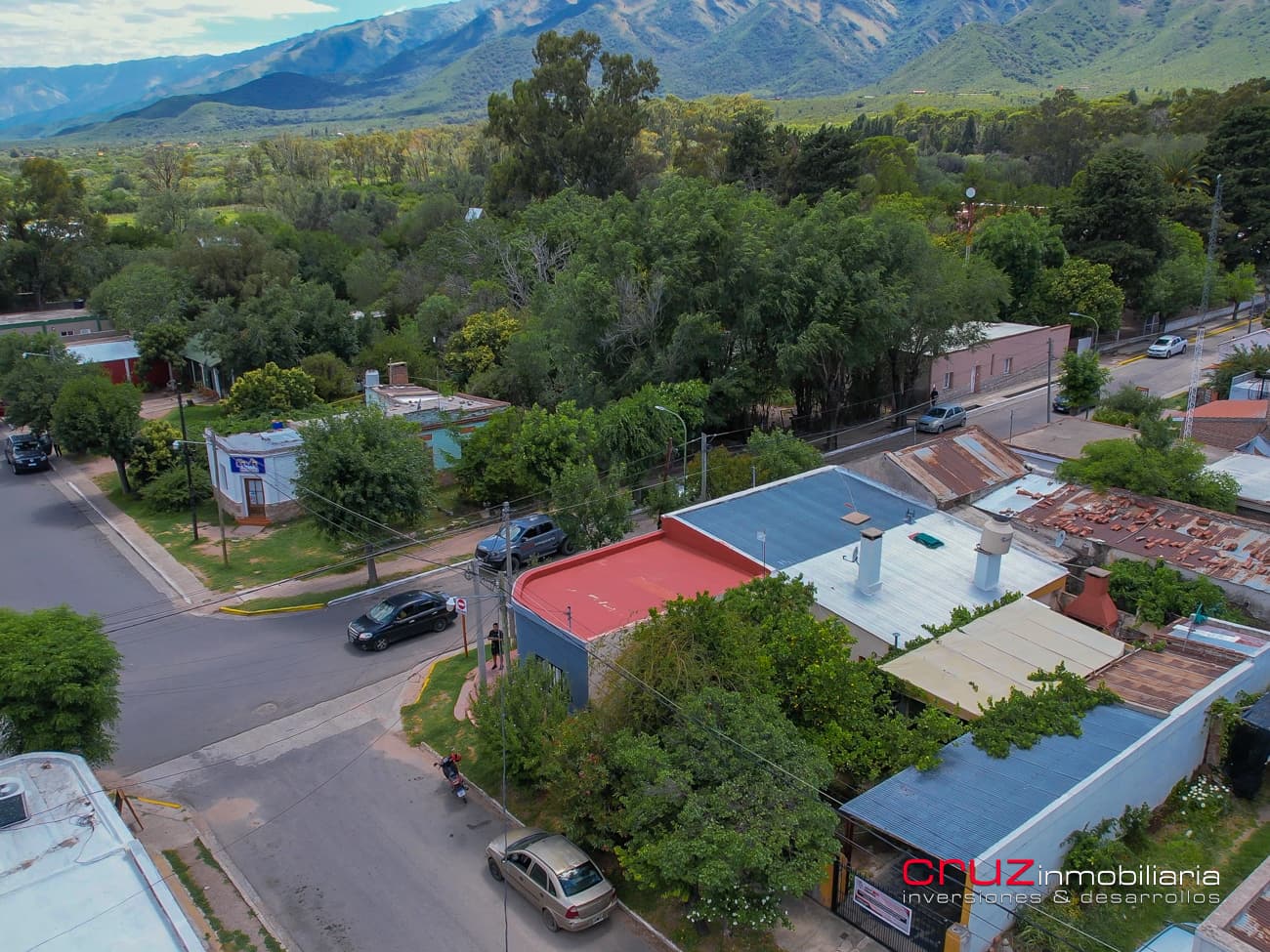Casa + Local frente a plaza de Cortaderas - imagen 42