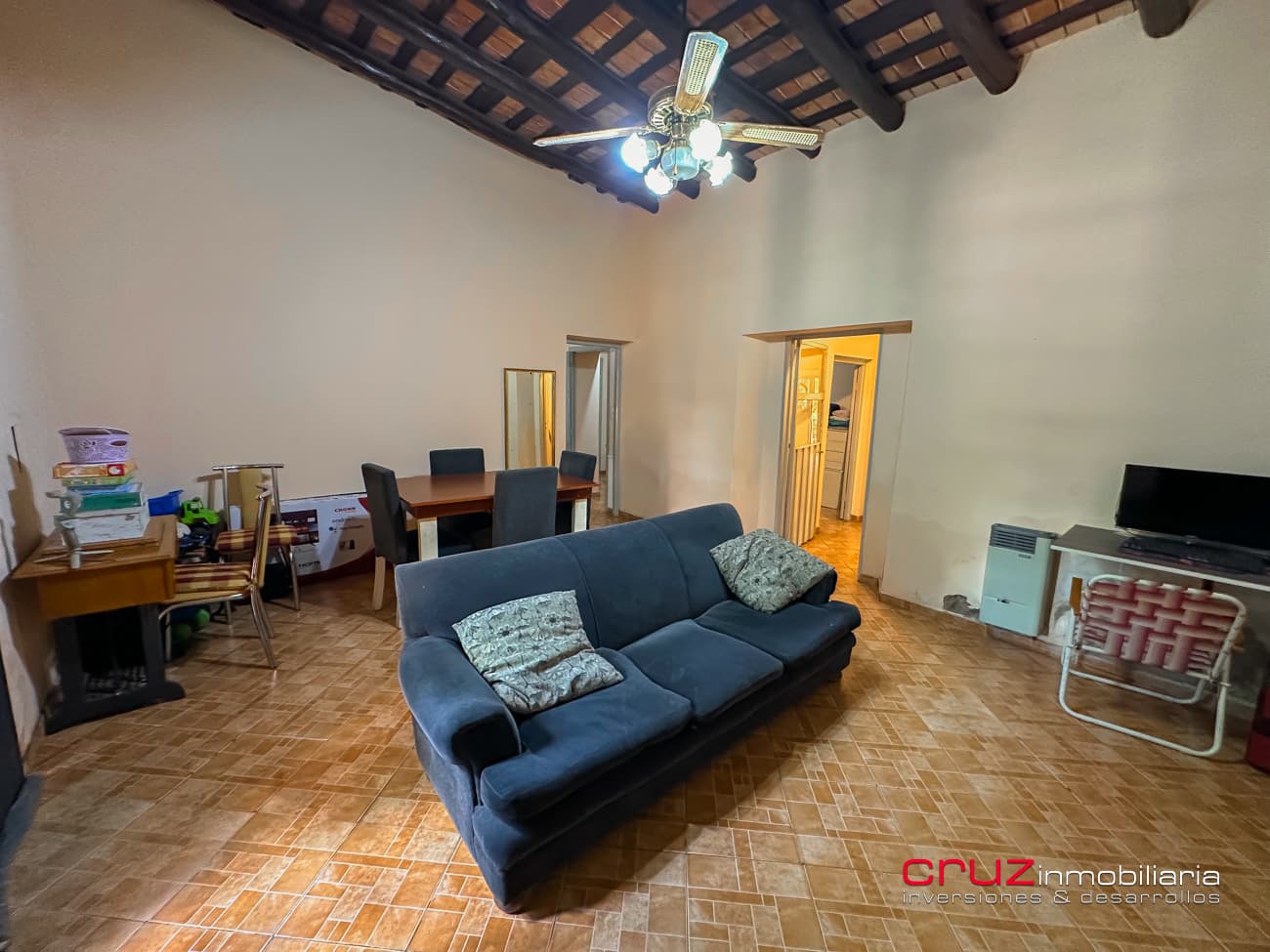 Casa + Local frente a plaza de Cortaderas - imagen 7
